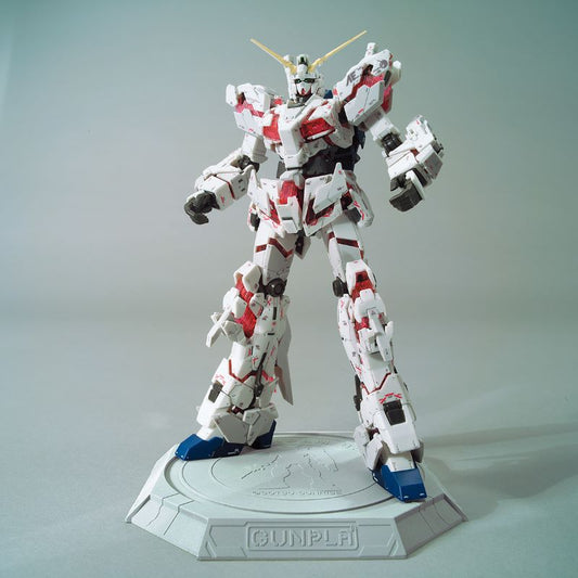 Bandai 221046 RG The Gundam Base Limited RX-0 Unicorn Gundam Ver.TWC